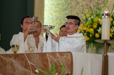 Fr. Quang Ngoc Pham SVD celebrates Mass